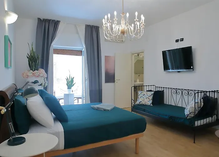 Savoia & Cavour _ Premium Signature _ 3*