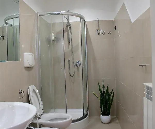 Savoia & Cavour _ Premium Signature _