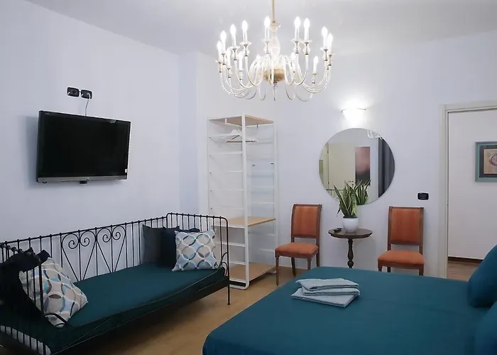 Savoia & Cavour _ Premium Signature _ 3* Bari