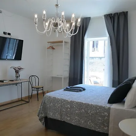 Savoia & Cavour _ Premium Signature _ Pensjonat 3*